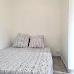 Апартаменты Bright 8 Minutes Walk From The Кане